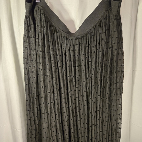torrid Dresses & Skirts - Torrid 5XL Black Polka Dot Skirt